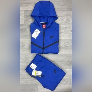 Brand New Nike Tech Windrunner Jogger Set Medium